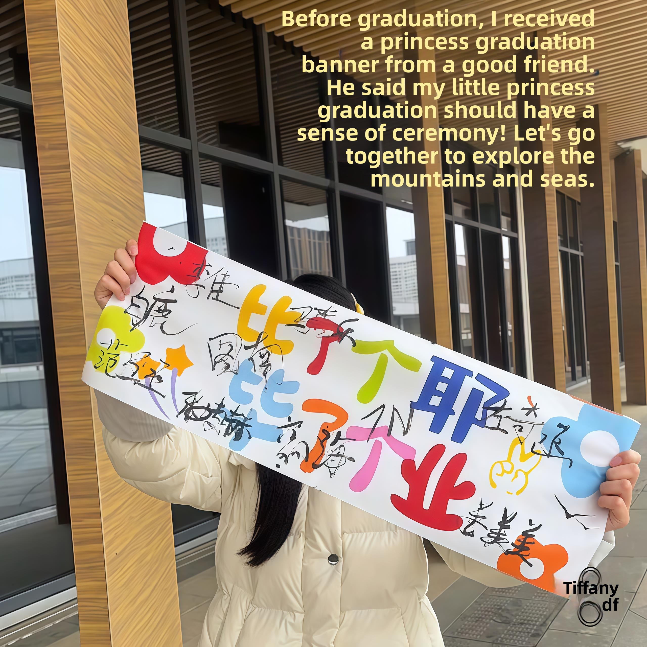 Photography Signature - Handheld Graduation Banner Campus Punching Signature