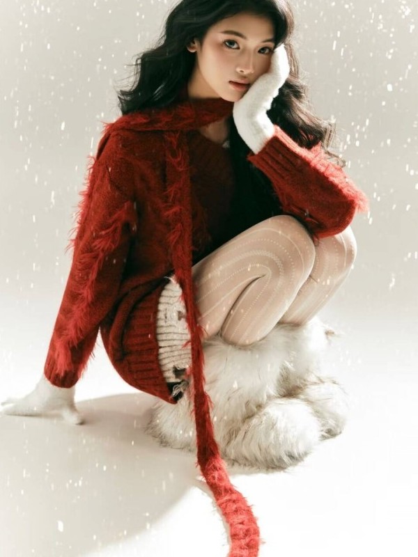 2025 New Red Sweater Art Photo - Photography Year avis et prix